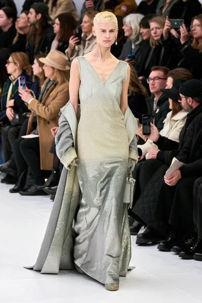 Look 1